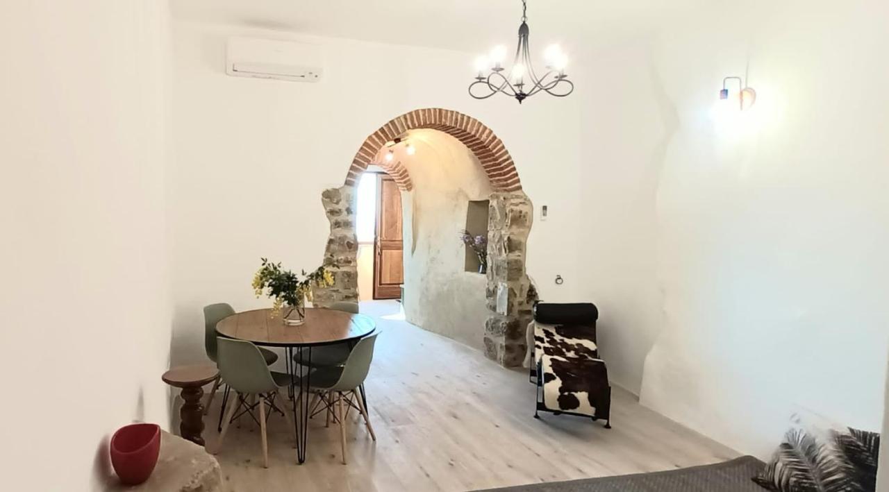 Casa Angolo Cantina Nel Castello Montegiovi ภายนอก รูปภาพ